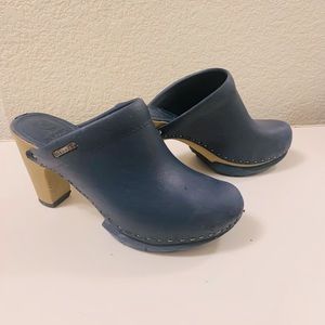 NoSox Clogs
